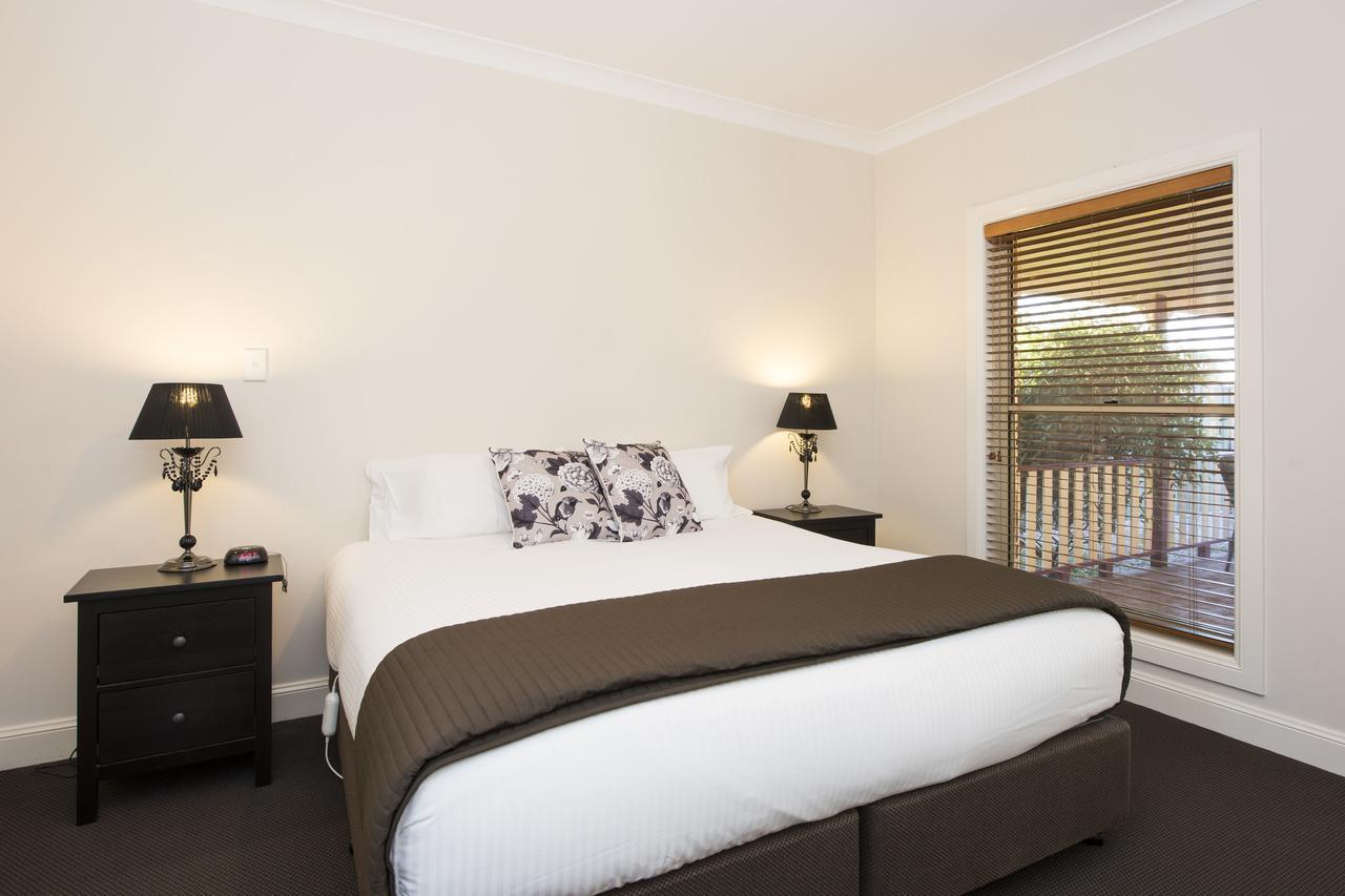 Colonial Court House Villa Mudgee Bagian luar foto